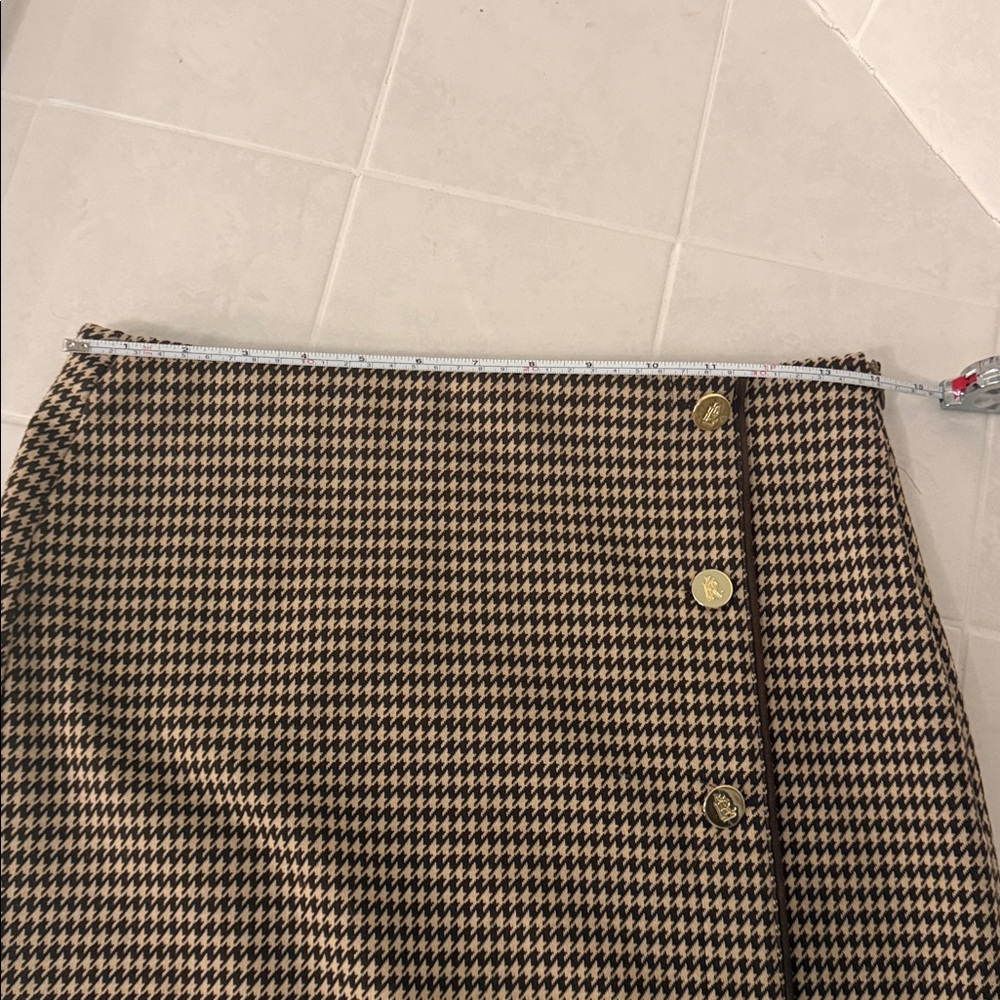 Lauren Ralph Lauren Brown with cream/tan Pencil Skirt with Gold Button detail - Picture 11 of 12